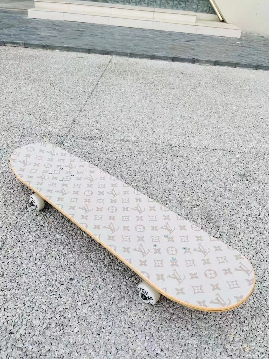 SKATEBOARD LV CUSTOM 0805
